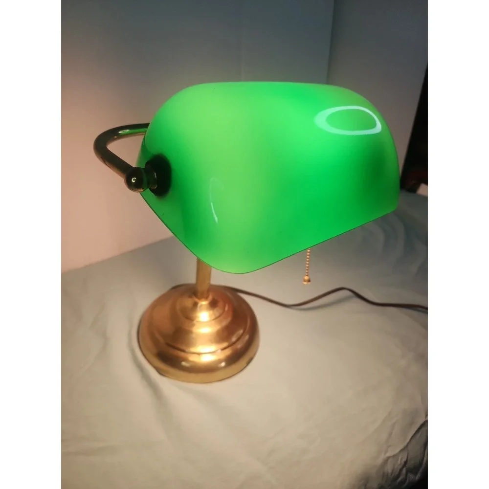 Vintage Underwriters Laboratories Portable Brass Bankers Desk Lamp Green Shade